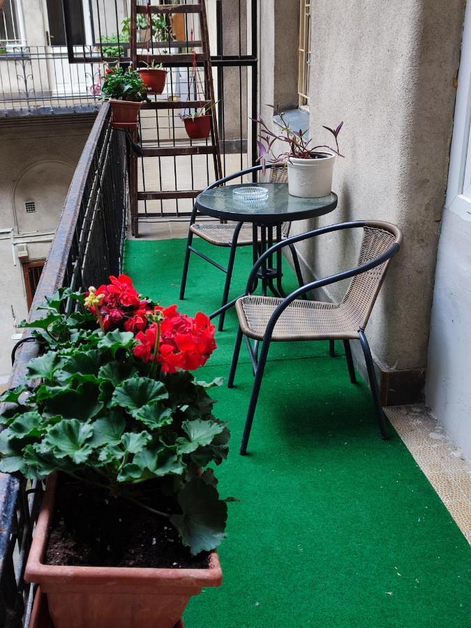 A Quiet Place In The Heart Of The City Budapest Eksteriør billede